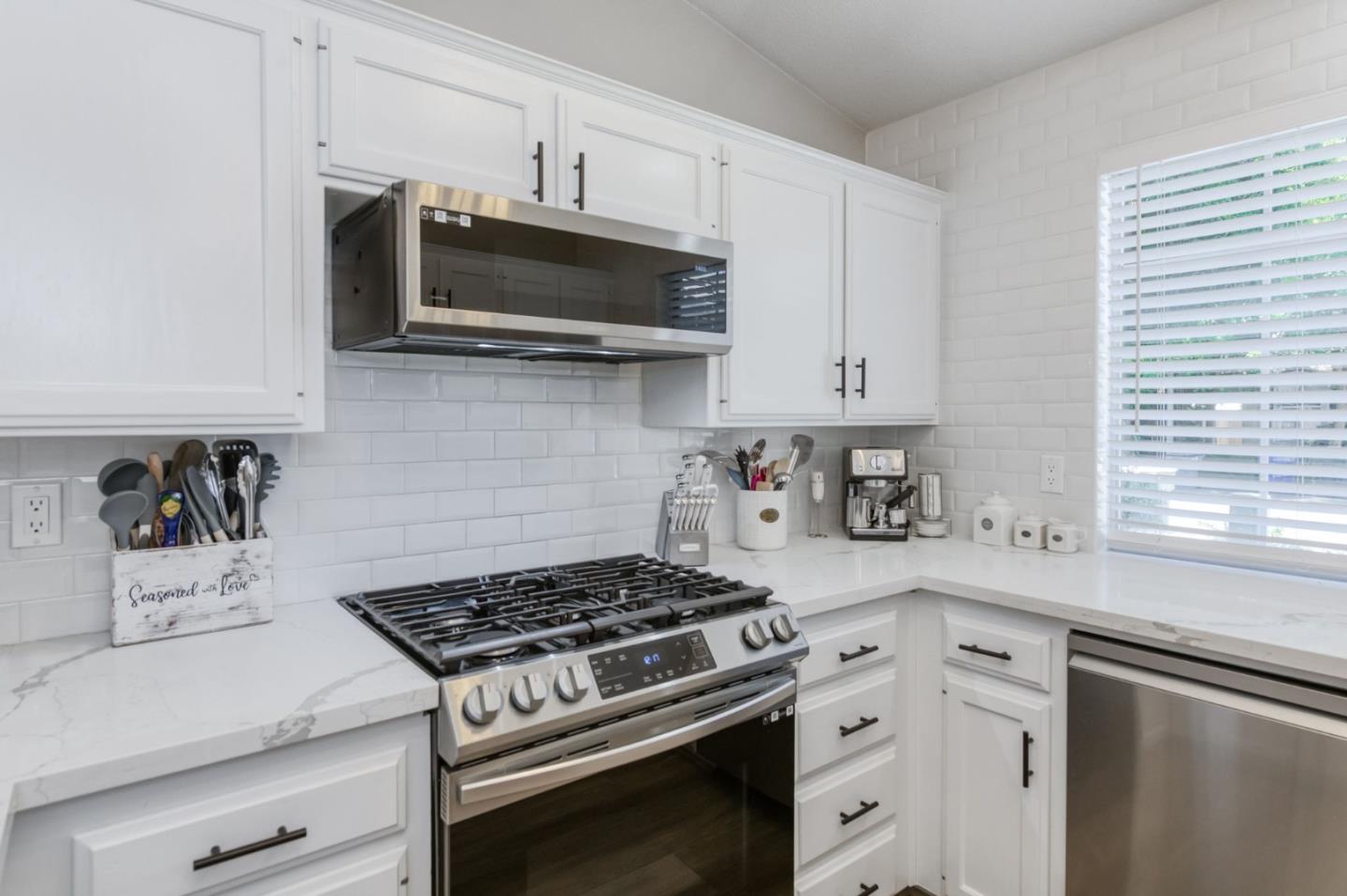 Detail Gallery Image 17 of 56 For 1760 E Ticonderoga Dr, Fresno,  CA 93720 - 3 Beds | 2 Baths