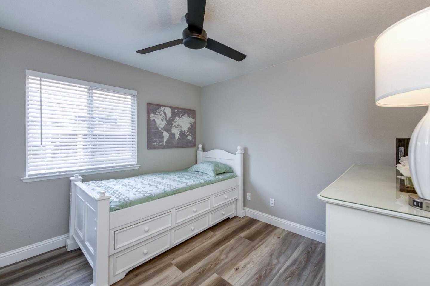 Detail Gallery Image 22 of 56 For 1760 E Ticonderoga Dr, Fresno,  CA 93720 - 3 Beds | 2 Baths
