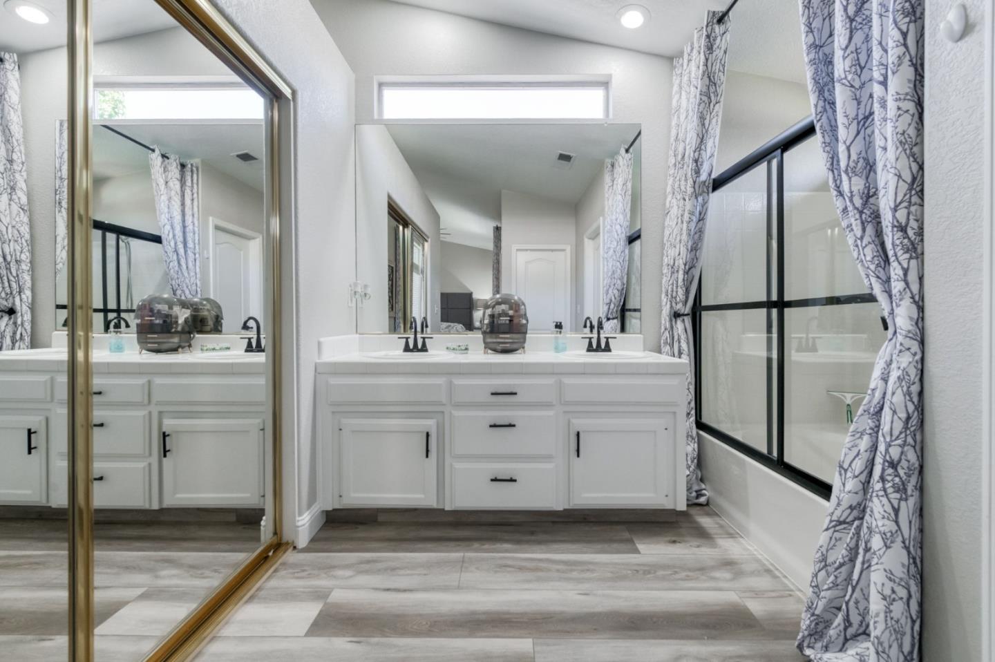 Detail Gallery Image 26 of 56 For 1760 E Ticonderoga Dr, Fresno,  CA 93720 - 3 Beds | 2 Baths