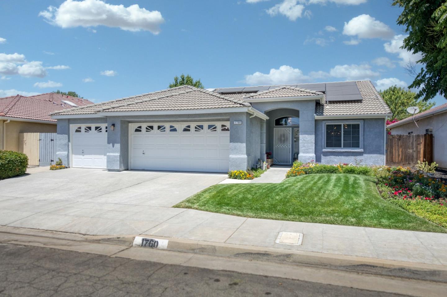 Detail Gallery Image 3 of 56 For 1760 E Ticonderoga Dr, Fresno,  CA 93720 - 3 Beds | 2 Baths