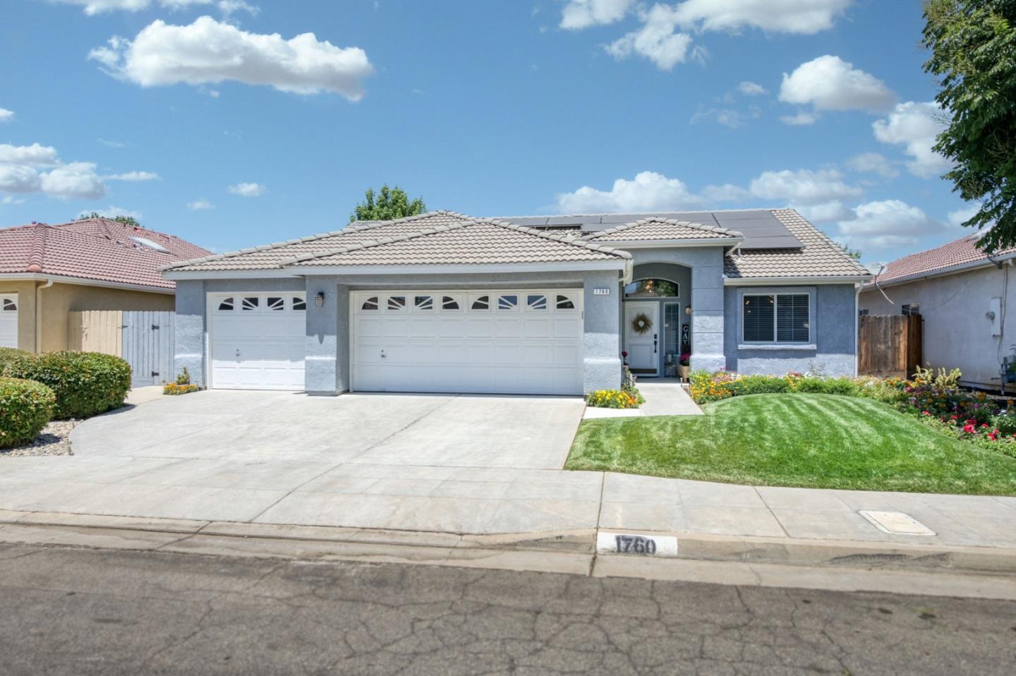 Detail Gallery Image 5 of 56 For 1760 E Ticonderoga Dr, Fresno,  CA 93720 - 3 Beds | 2 Baths
