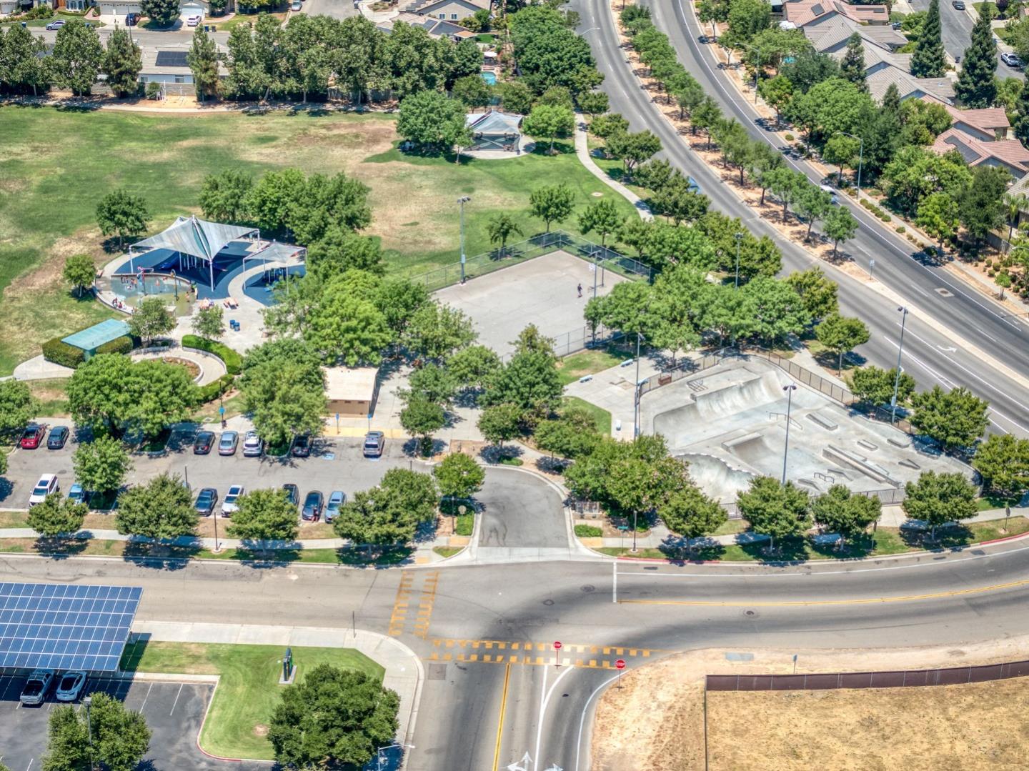 Detail Gallery Image 52 of 56 For 1760 E Ticonderoga Dr, Fresno,  CA 93720 - 3 Beds | 2 Baths