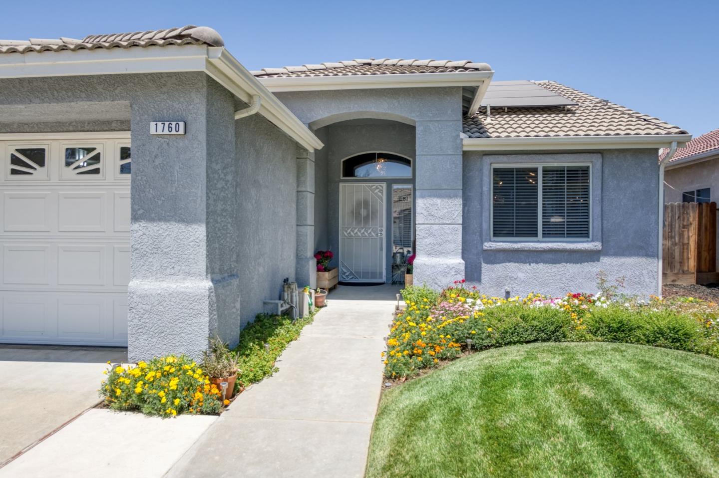 Detail Gallery Image 6 of 56 For 1760 E Ticonderoga Dr, Fresno,  CA 93720 - 3 Beds | 2 Baths