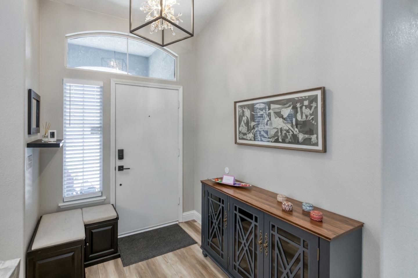 Detail Gallery Image 8 of 56 For 1760 E Ticonderoga Dr, Fresno,  CA 93720 - 3 Beds | 2 Baths