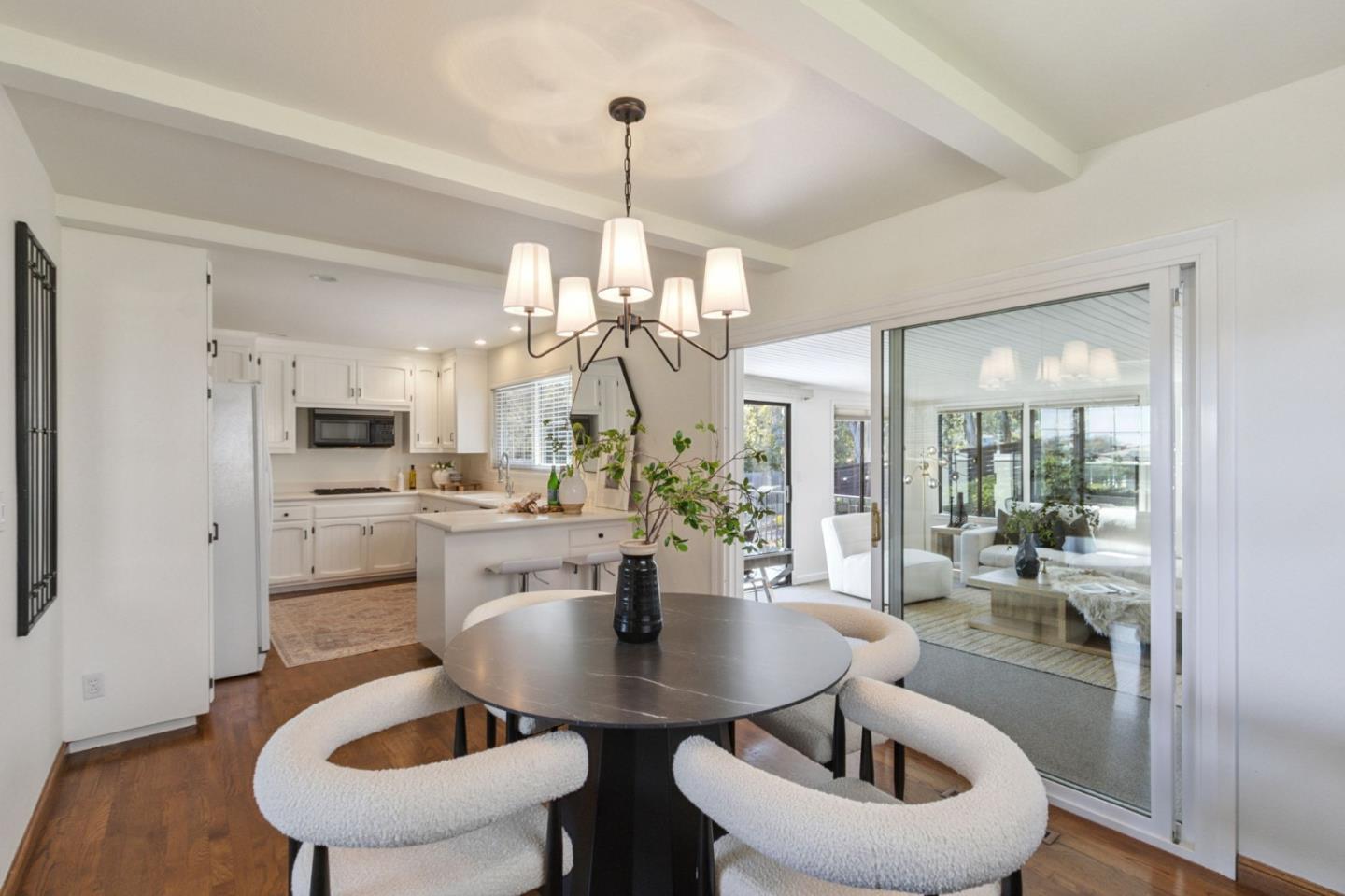 Detail Gallery Image 13 of 42 For 1056 Lassen Dr, Belmont,  CA 94002 - 4 Beds | 2 Baths