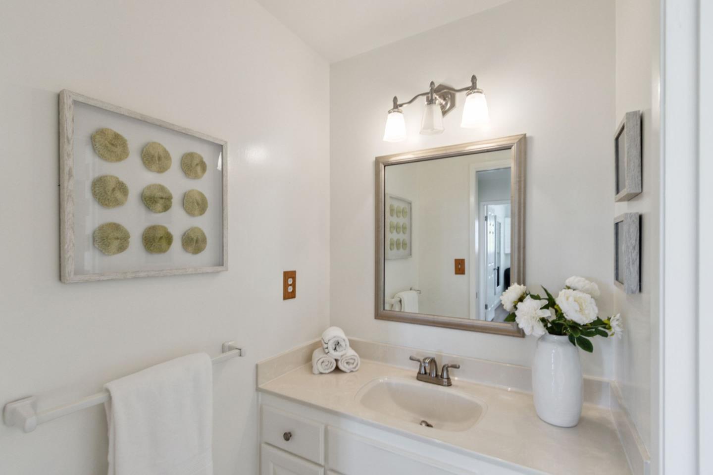 Detail Gallery Image 20 of 42 For 1056 Lassen Dr, Belmont,  CA 94002 - 4 Beds | 2 Baths