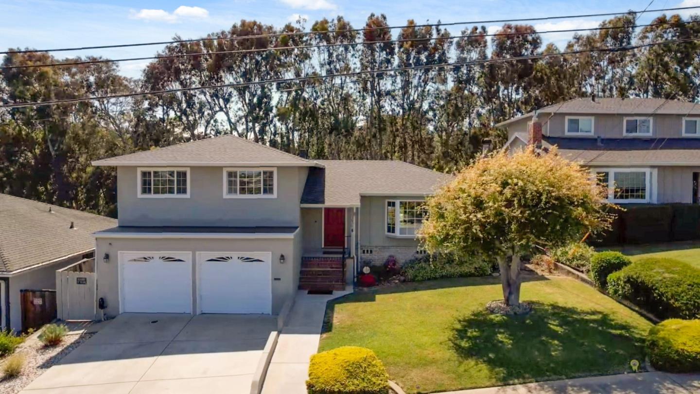 Detail Gallery Image 3 of 42 For 1056 Lassen Dr, Belmont,  CA 94002 - 4 Beds | 2 Baths