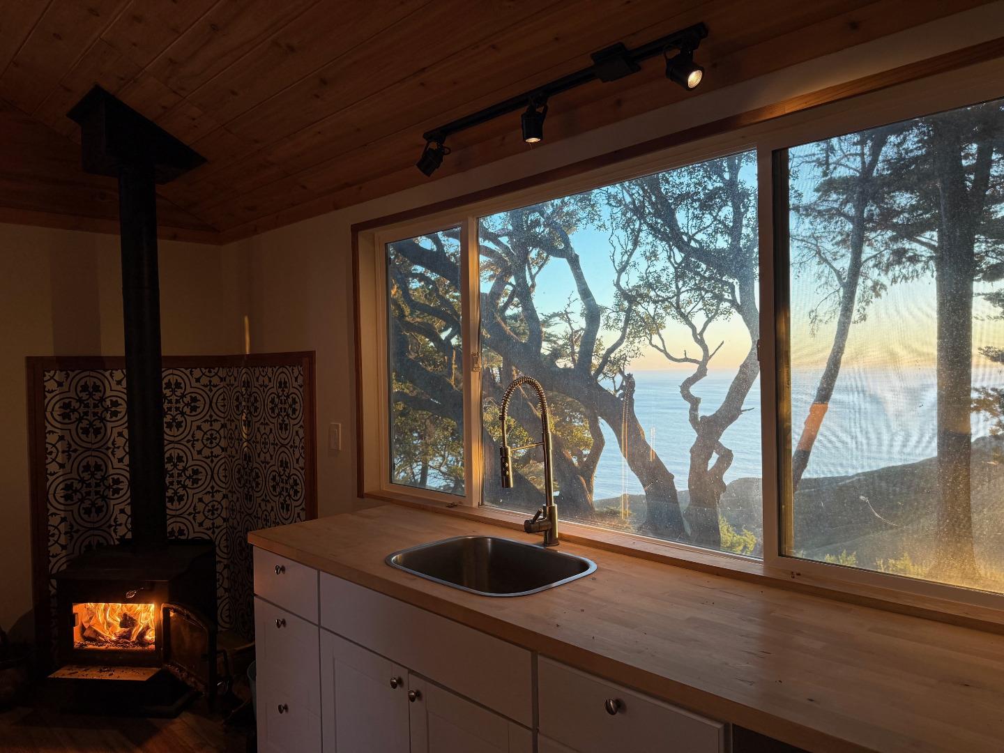 Detail Gallery Image 30 of 42 For 46480 Clear Ridge Rd, Big Sur,  CA 93920 - 1 Beds | 0/2 Baths