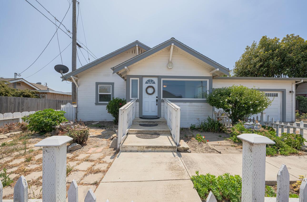 Detail Gallery Image 5 of 39 For 159 Belden St, Gonzales,  CA 93926 - 3 Beds | 2 Baths