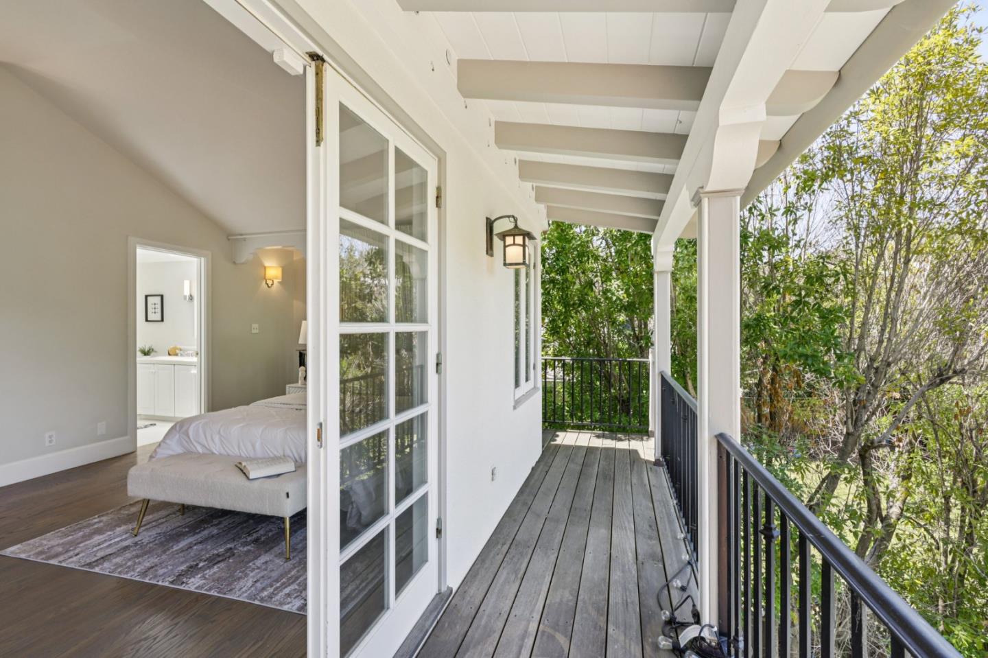 Detail Gallery Image 24 of 51 For 2404 Hillside Dr, Burlingame,  CA 94010 - 4 Beds | 4 Baths