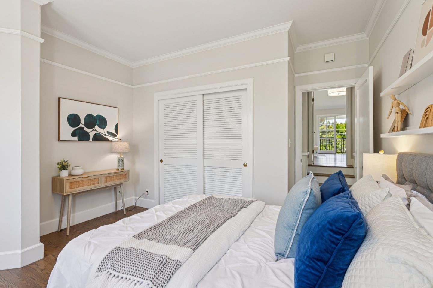 Detail Gallery Image 31 of 51 For 2404 Hillside Dr, Burlingame,  CA 94010 - 4 Beds | 4 Baths