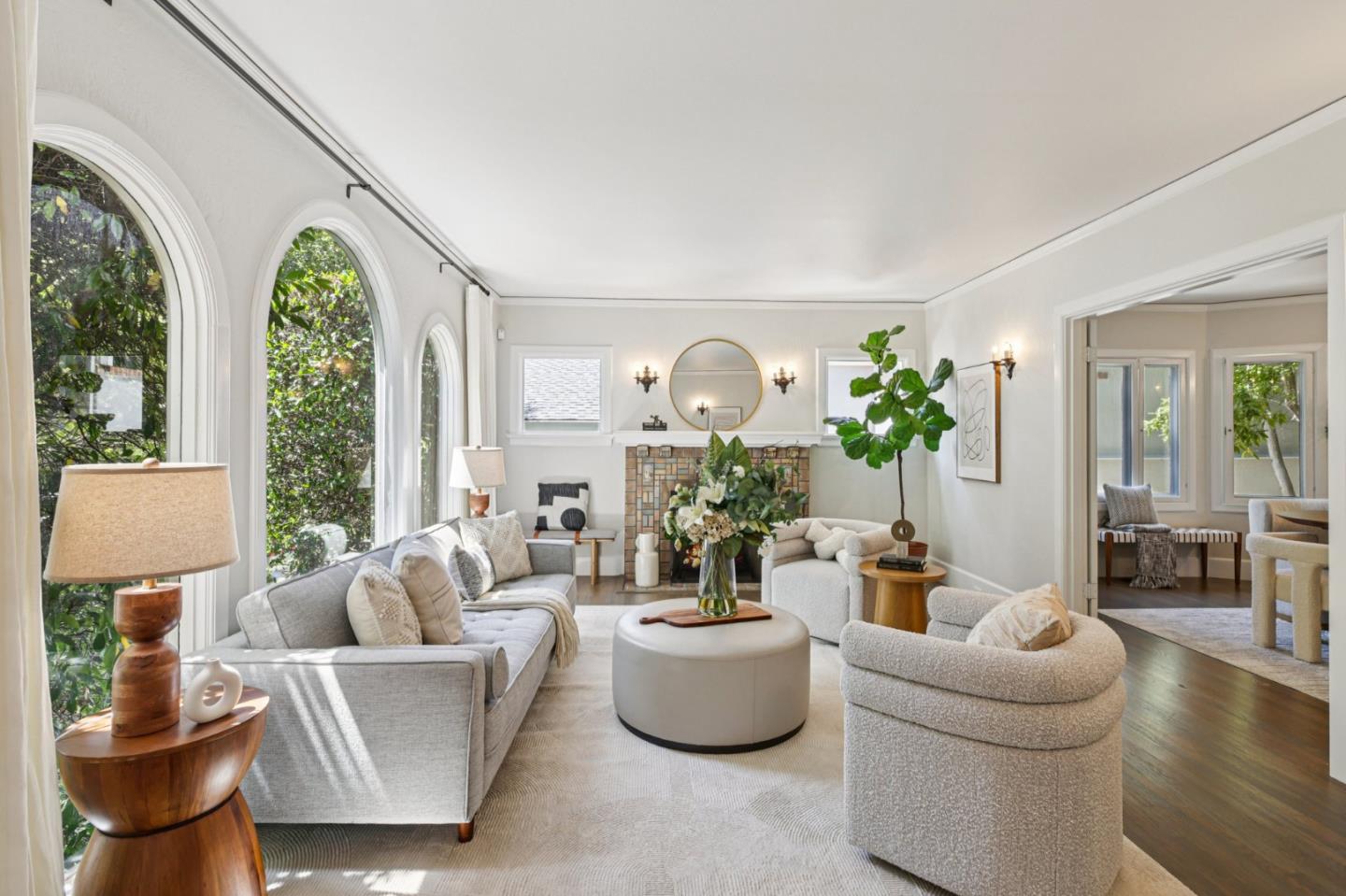 Detail Gallery Image 4 of 51 For 2404 Hillside Dr, Burlingame,  CA 94010 - 4 Beds | 4 Baths