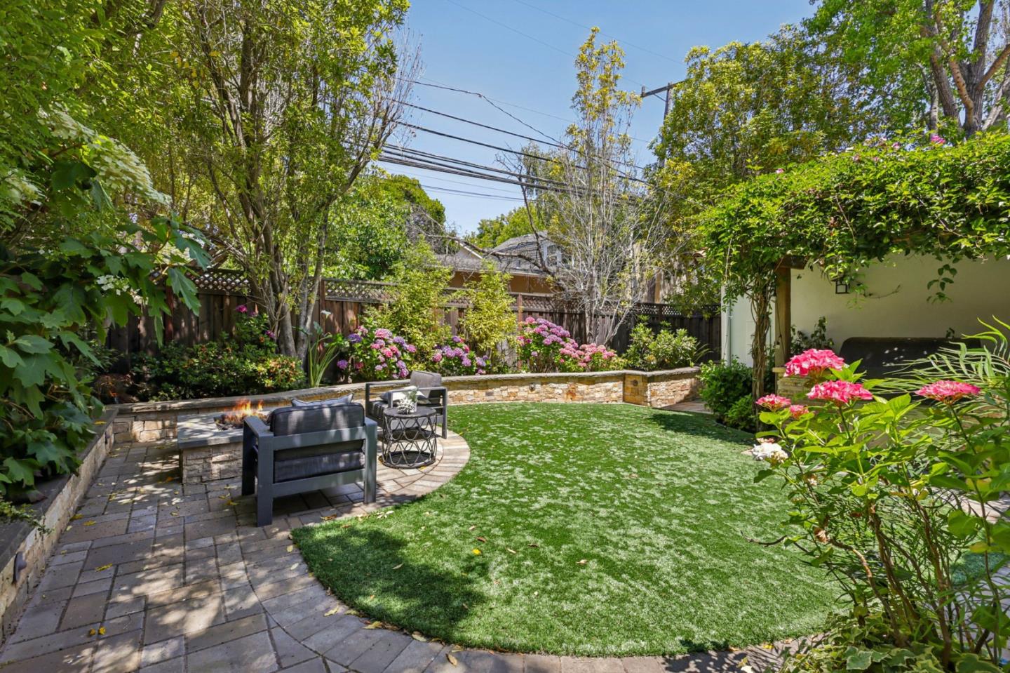 Detail Gallery Image 44 of 51 For 2404 Hillside Dr, Burlingame,  CA 94010 - 4 Beds | 4 Baths