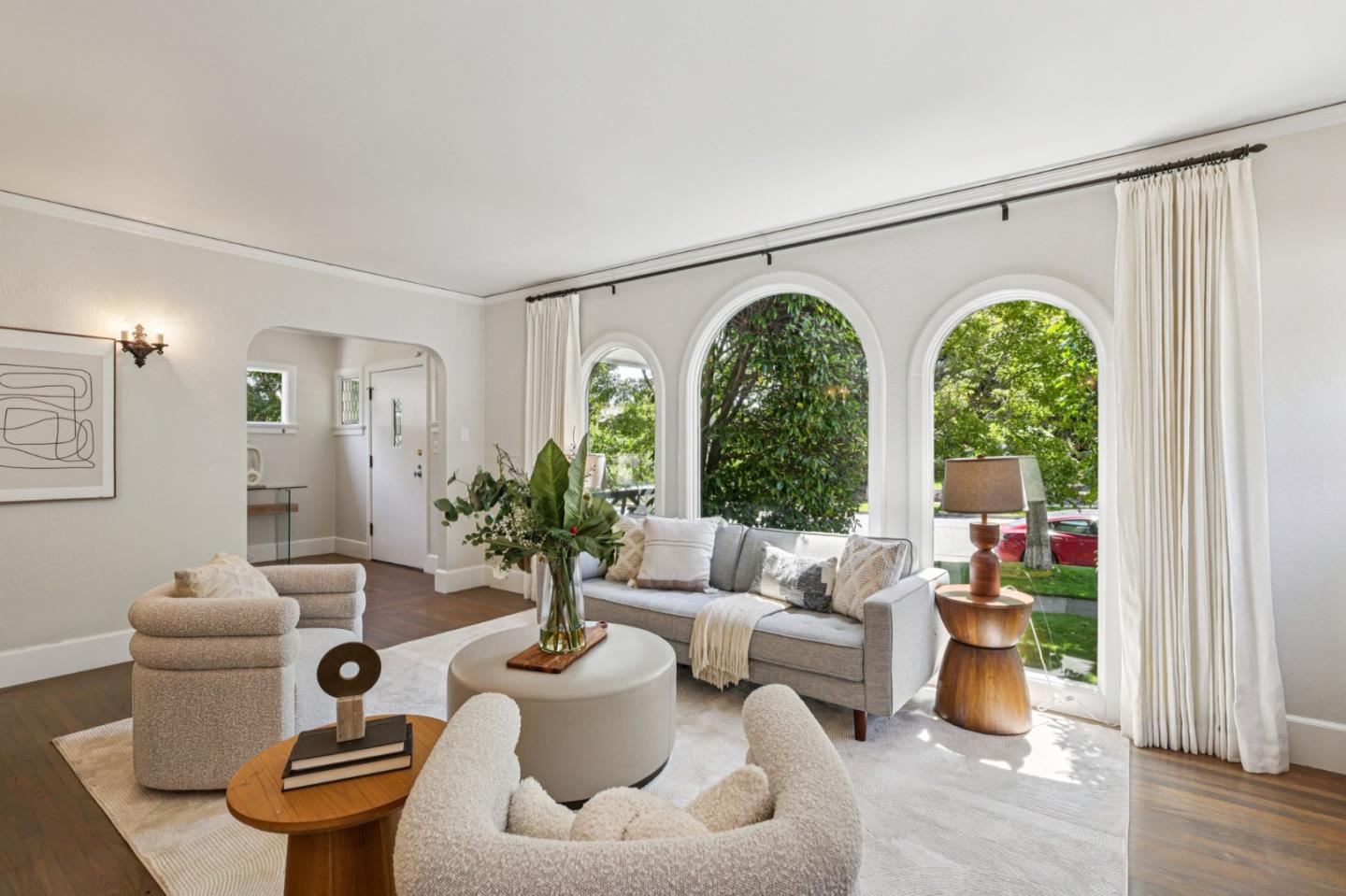 Detail Gallery Image 5 of 51 For 2404 Hillside Dr, Burlingame,  CA 94010 - 4 Beds | 4 Baths