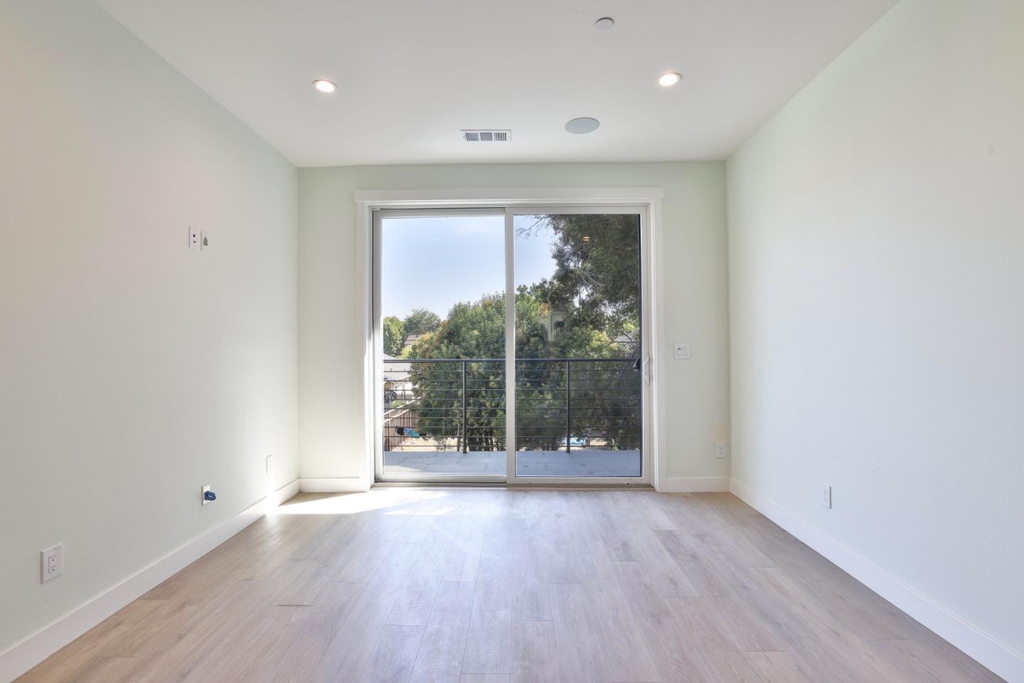 Detail Gallery Image 10 of 16 For 30 S 22nd St #3,  San Jose,  CA 95116 - 2 Beds | 2 Baths