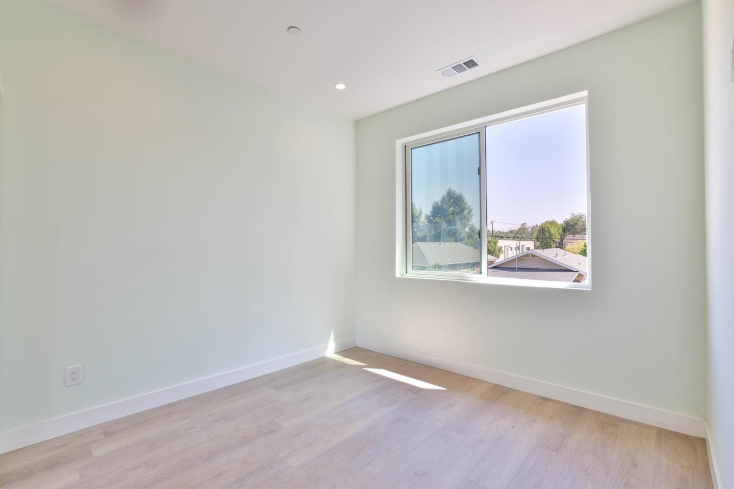 Detail Gallery Image 15 of 16 For 30 S 22nd St #3,  San Jose,  CA 95116 - 2 Beds | 2 Baths
