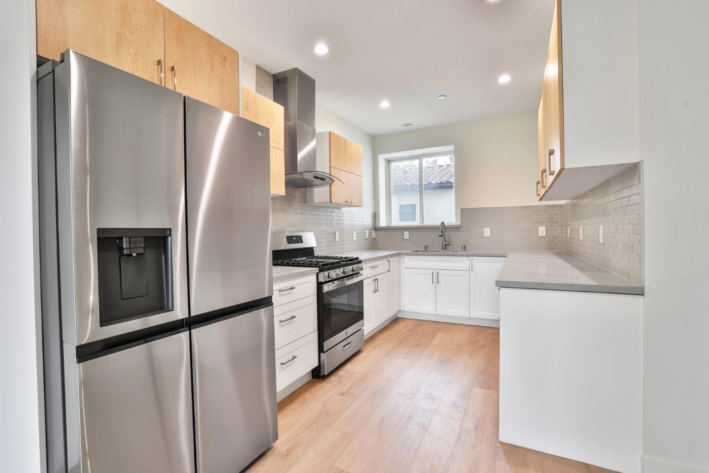 Detail Gallery Image 6 of 16 For 30 S 22nd St #3,  San Jose,  CA 95116 - 2 Beds | 2 Baths