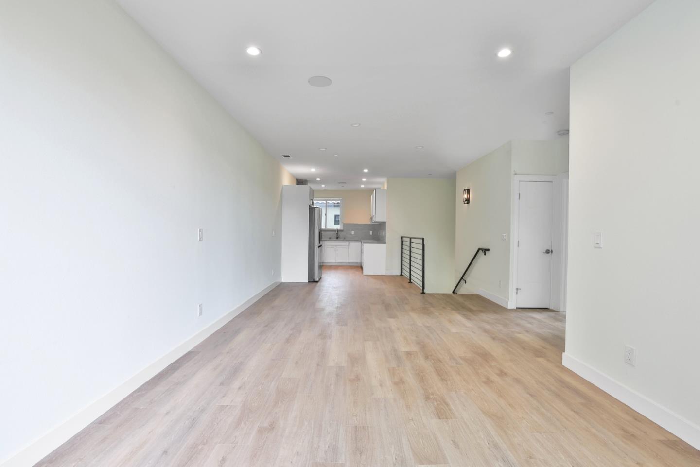 Detail Gallery Image 8 of 16 For 30 S 22nd St #3,  San Jose,  CA 95116 - 2 Beds | 2 Baths