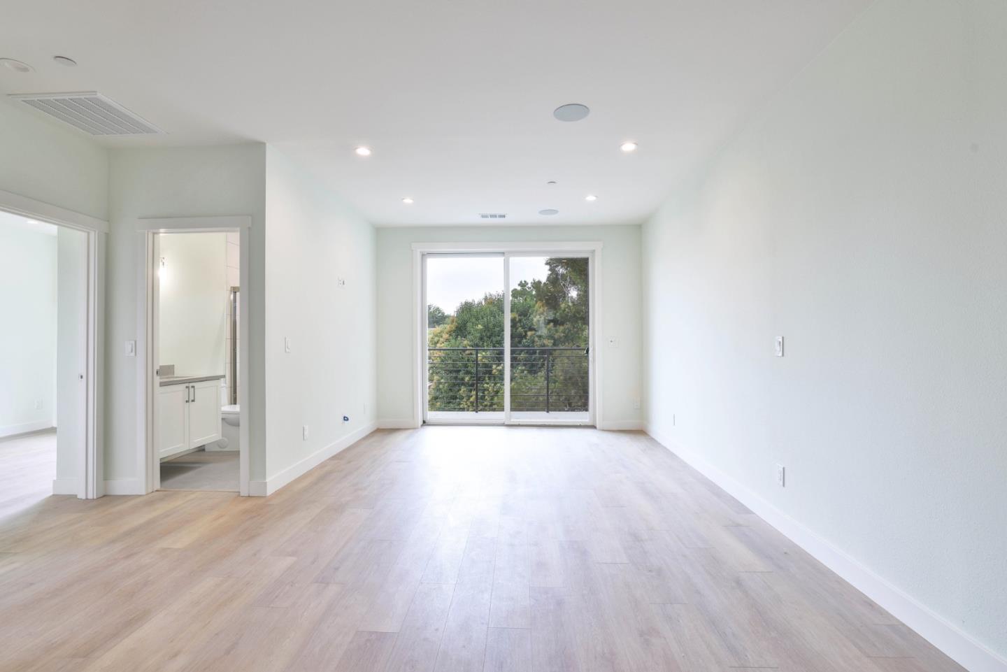 Detail Gallery Image 9 of 16 For 30 S 22nd St #3,  San Jose,  CA 95116 - 2 Beds | 2 Baths