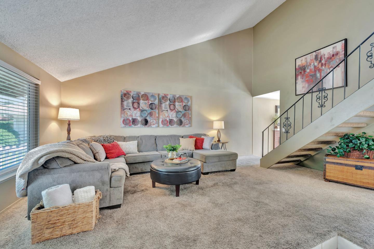 Detail Gallery Image 4 of 20 For 6307 Mayo Dr, San Jose,  CA 95123 - 4 Beds | 2 Baths