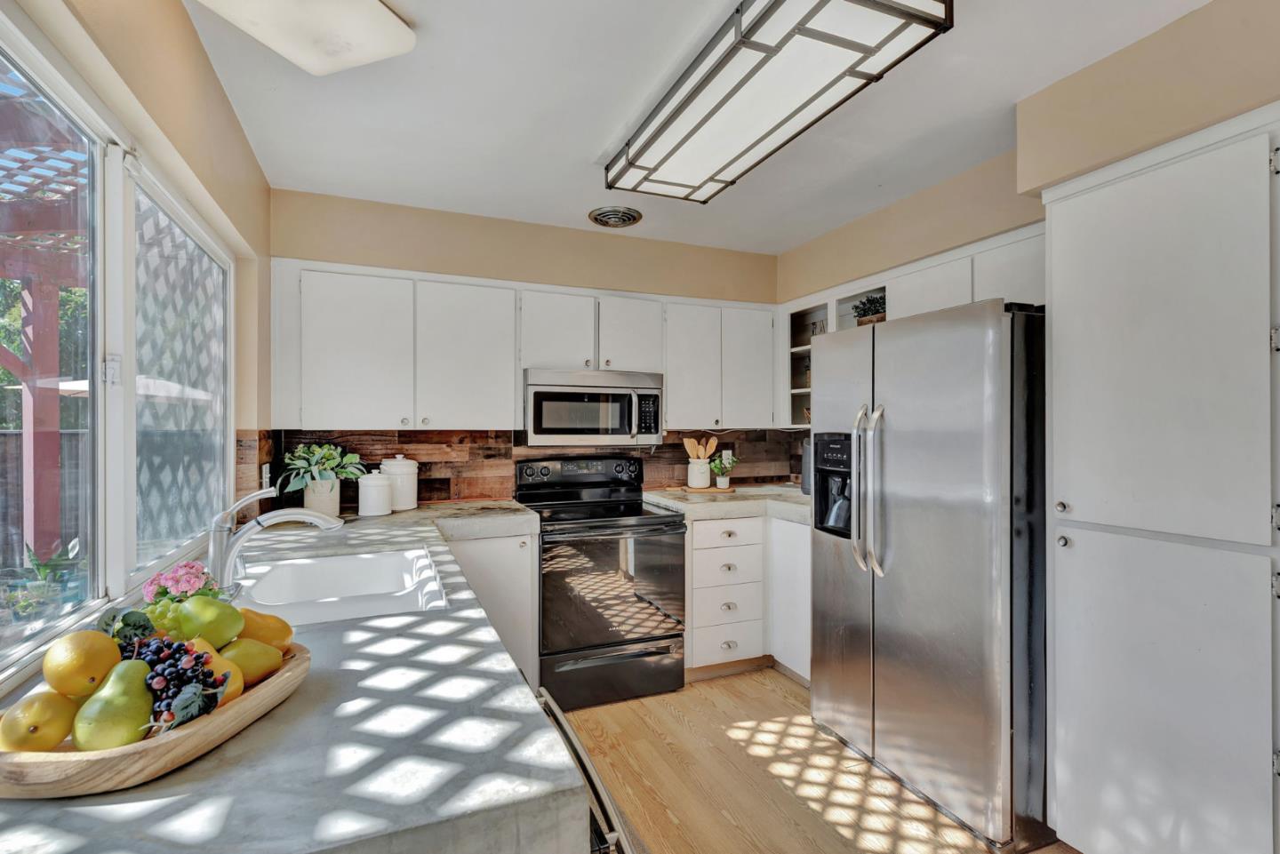 Detail Gallery Image 5 of 20 For 6307 Mayo Dr, San Jose,  CA 95123 - 4 Beds | 2 Baths