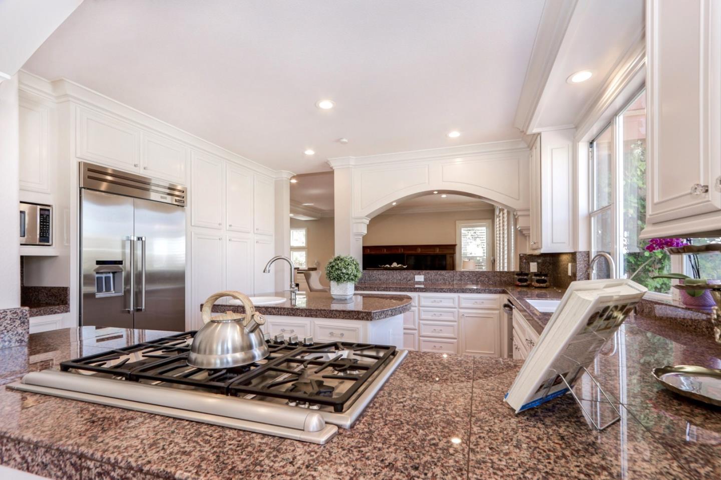 Detail Gallery Image 7 of 58 For 5803 Algonquin Way, San Jose,  CA 95138 - 5 Beds | 4/1 Baths