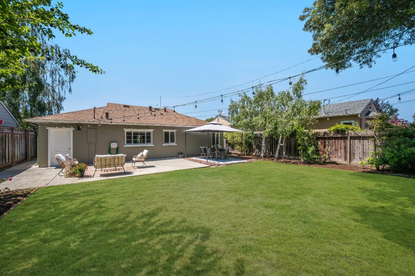 Detail Gallery Image 17 of 26 For 1043 Northwood Dr, San Carlos,  CA 94070 - 2 Beds | 1 Baths