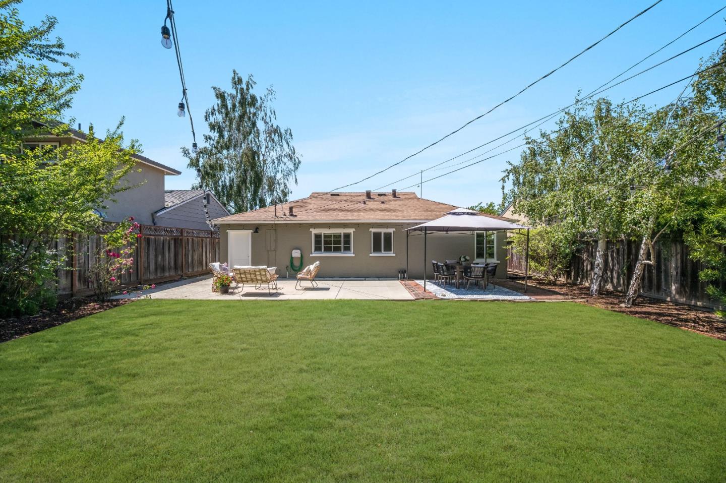 Detail Gallery Image 18 of 26 For 1043 Northwood Dr, San Carlos,  CA 94070 - 2 Beds | 1 Baths