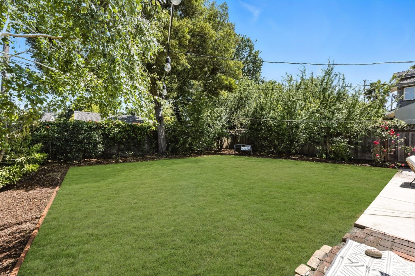 Detail Gallery Image 19 of 26 For 1043 Northwood Dr, San Carlos,  CA 94070 - 2 Beds | 1 Baths