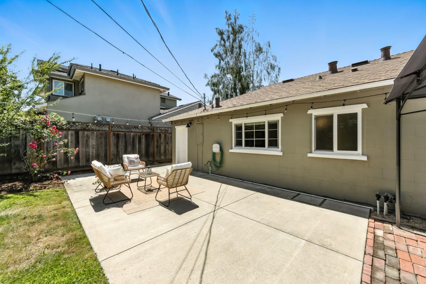 Detail Gallery Image 22 of 26 For 1043 Northwood Dr, San Carlos,  CA 94070 - 2 Beds | 1 Baths