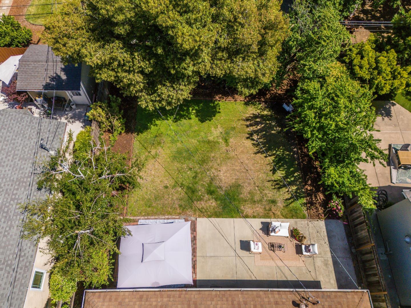 Detail Gallery Image 24 of 26 For 1043 Northwood Dr, San Carlos,  CA 94070 - 2 Beds | 1 Baths