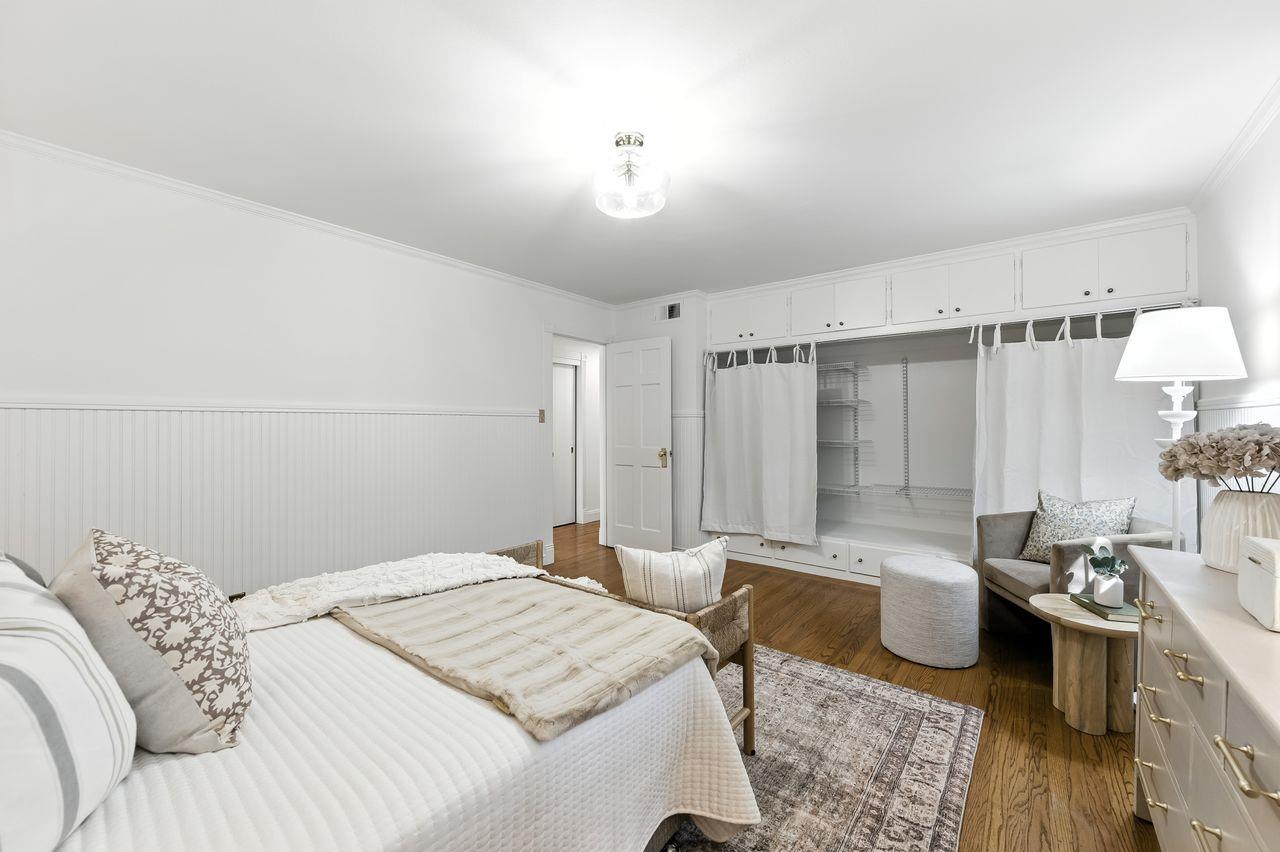 Detail Gallery Image 27 of 37 For 1422 W Selby Ln, Redwood City,  CA 94061 - 3 Beds | 2 Baths