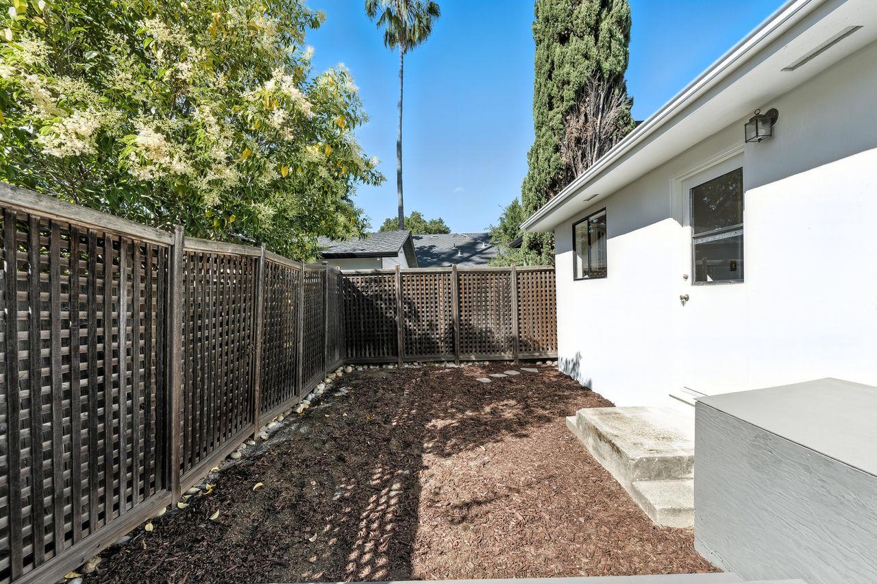 Detail Gallery Image 35 of 37 For 1422 W Selby Ln, Redwood City,  CA 94061 - 3 Beds | 2 Baths