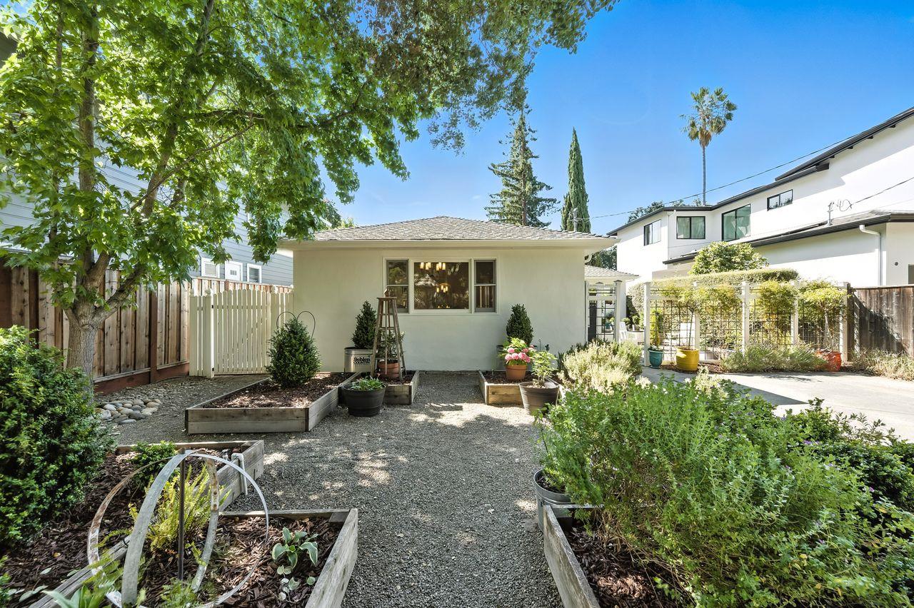 Detail Gallery Image 6 of 37 For 1422 W Selby Ln, Redwood City,  CA 94061 - 3 Beds | 2 Baths