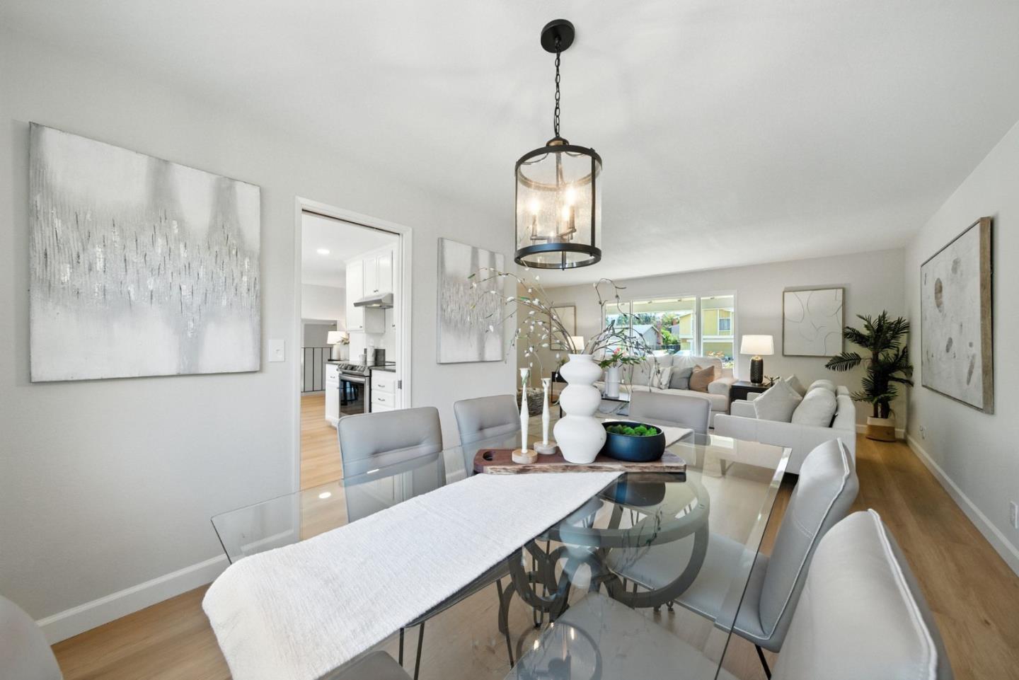 Detail Gallery Image 10 of 36 For 4608 Royal Garden Pl, San Jose,  CA 95136 - 4 Beds | 2/1 Baths