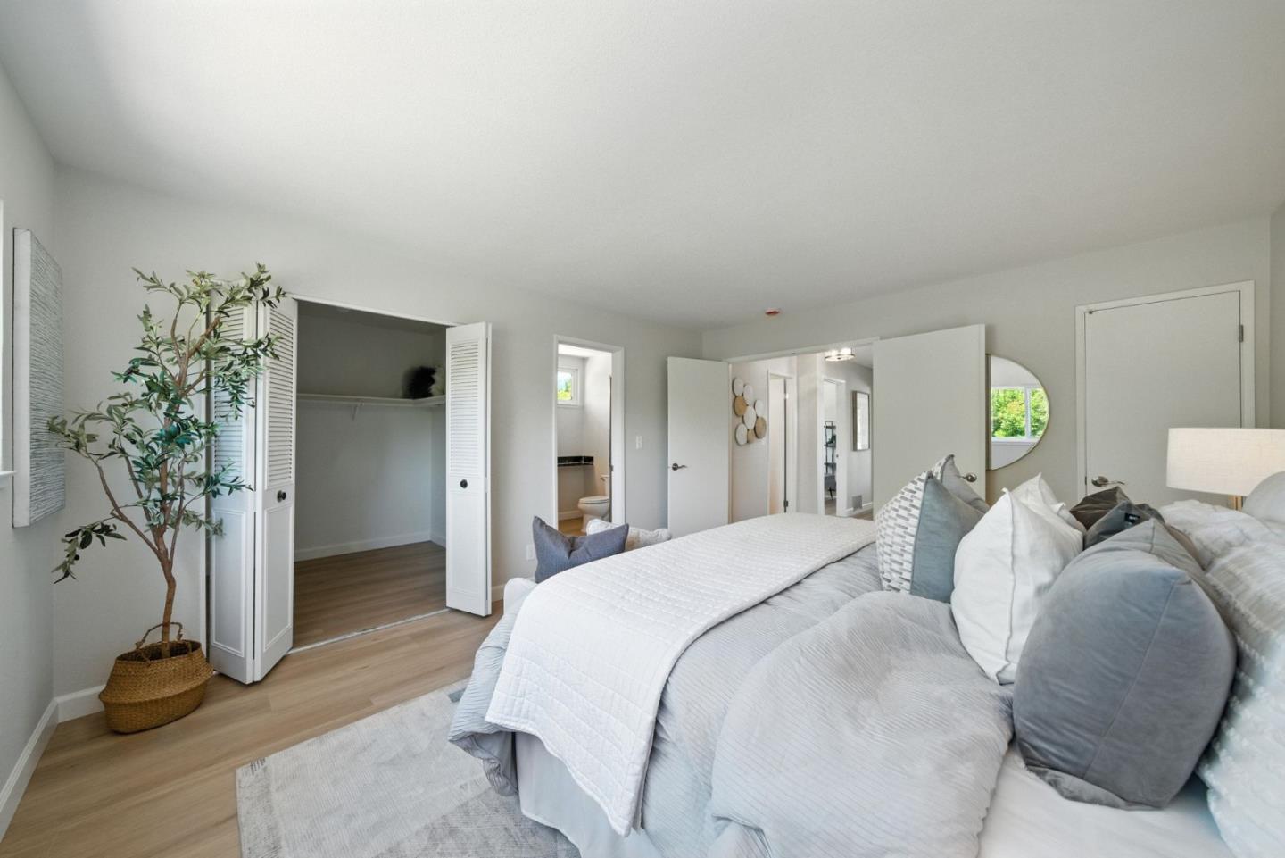 Detail Gallery Image 16 of 36 For 4608 Royal Garden Pl, San Jose,  CA 95136 - 4 Beds | 2/1 Baths
