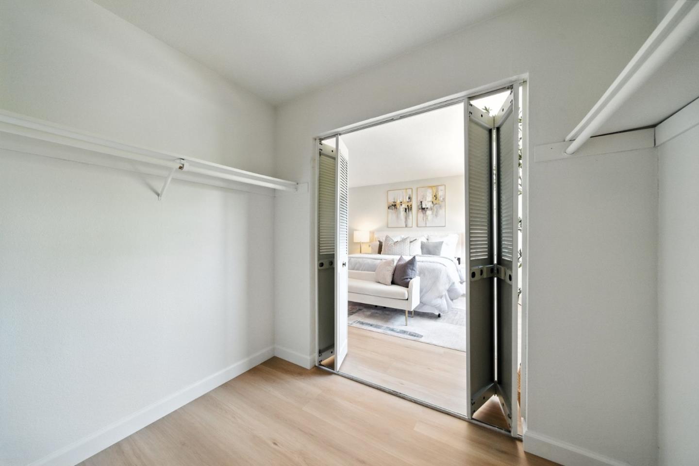 Detail Gallery Image 17 of 36 For 4608 Royal Garden Pl, San Jose,  CA 95136 - 4 Beds | 2/1 Baths