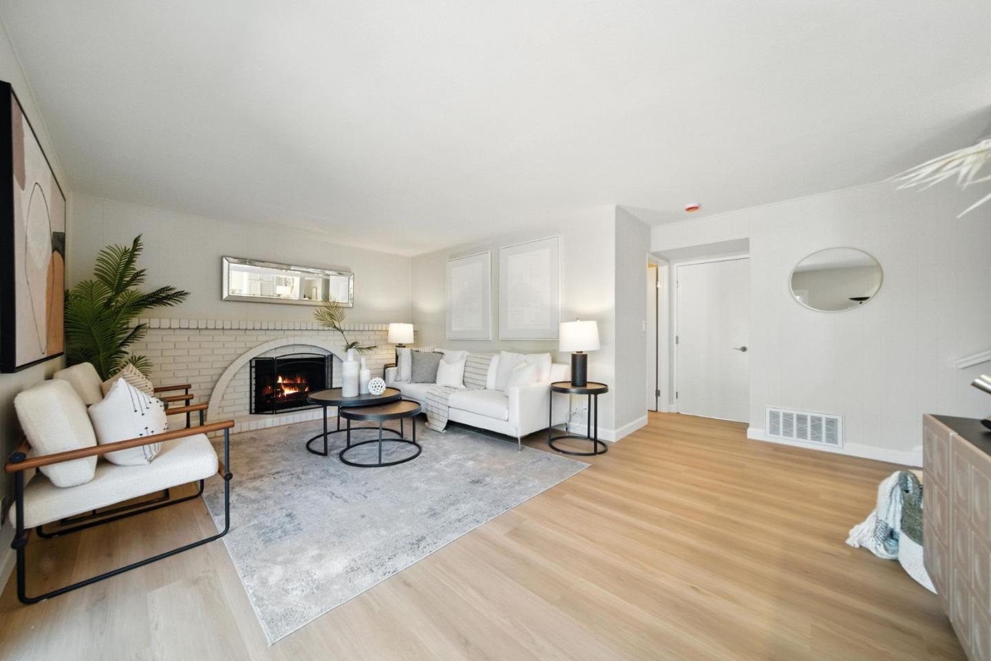 Detail Gallery Image 26 of 36 For 4608 Royal Garden Pl, San Jose,  CA 95136 - 4 Beds | 2/1 Baths