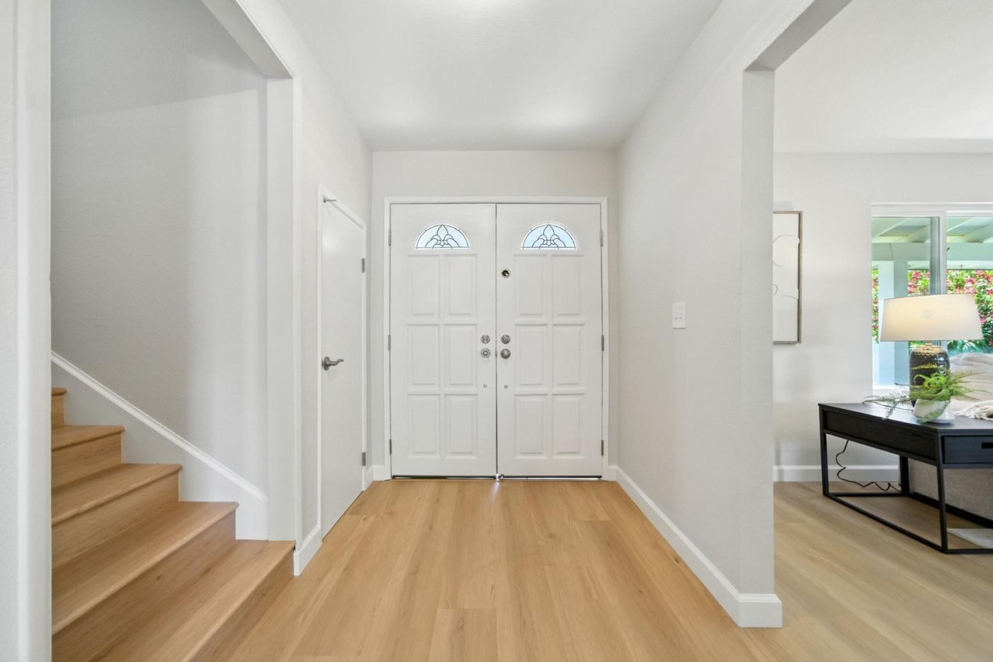Detail Gallery Image 4 of 36 For 4608 Royal Garden Pl, San Jose,  CA 95136 - 4 Beds | 2/1 Baths
