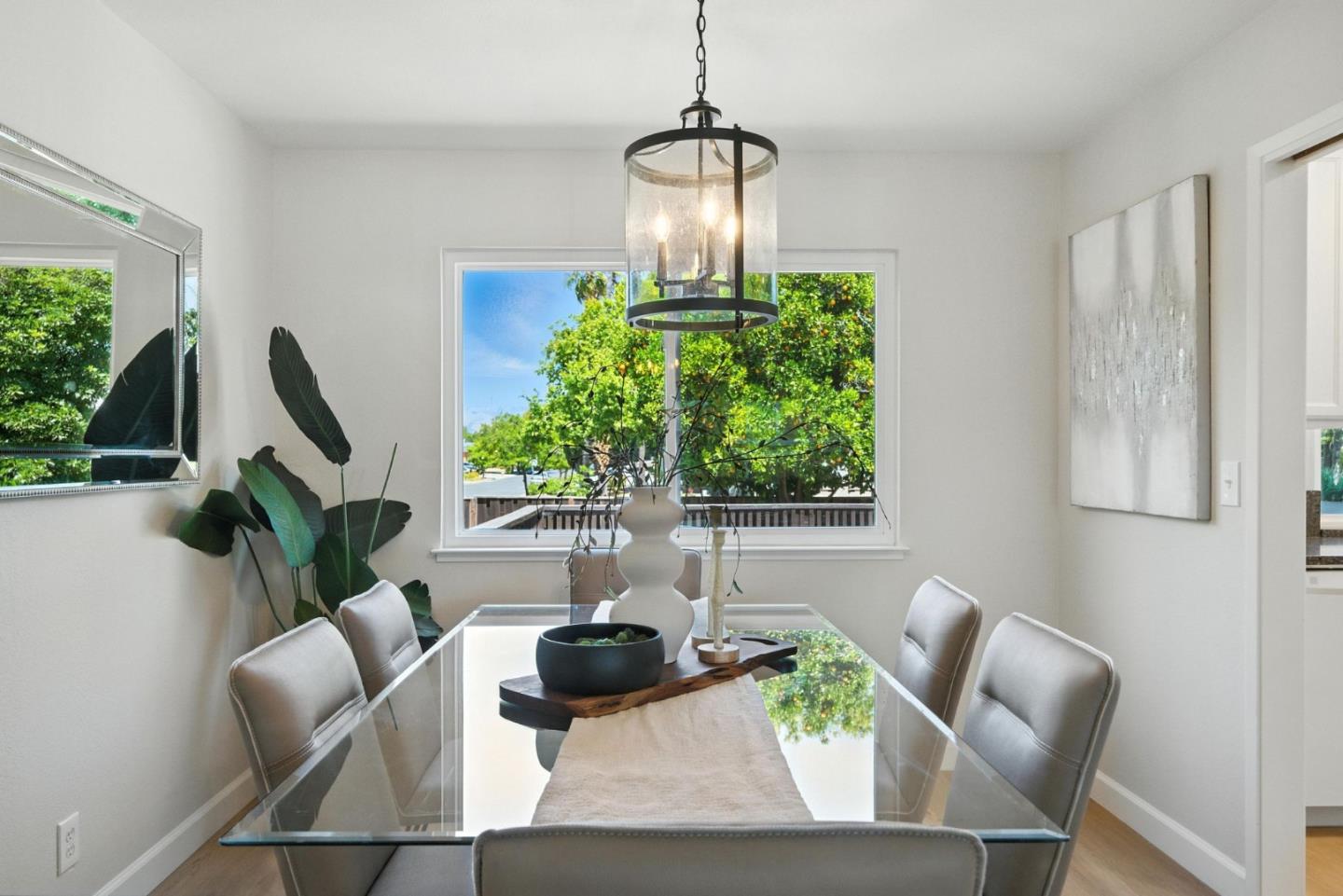 Detail Gallery Image 9 of 36 For 4608 Royal Garden Pl, San Jose,  CA 95136 - 4 Beds | 2/1 Baths