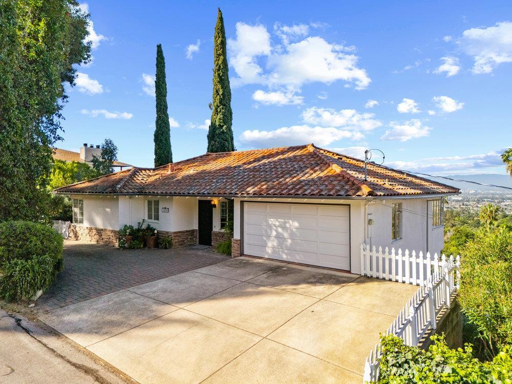 Detail Gallery Image 2 of 53 For 15711 Highland Dr, San Jose,  CA 95127 - 4 Beds | 2 Baths
