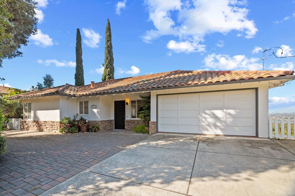 Detail Gallery Image 3 of 53 For 15711 Highland Dr, San Jose,  CA 95127 - 4 Beds | 2 Baths