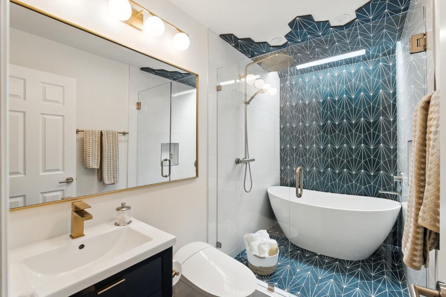 Detail Gallery Image 21 of 45 For 148 Promethean Way, Mountain View,  CA 94043 - 3 Beds | 2 Baths