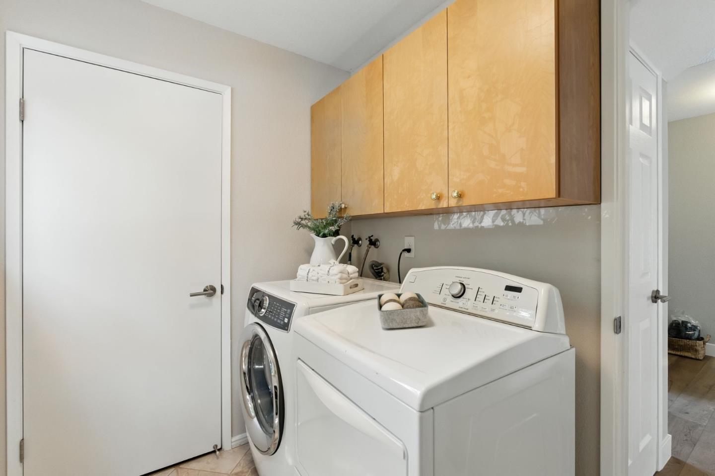 Detail Gallery Image 27 of 45 For 148 Promethean Way, Mountain View,  CA 94043 - 3 Beds | 2 Baths