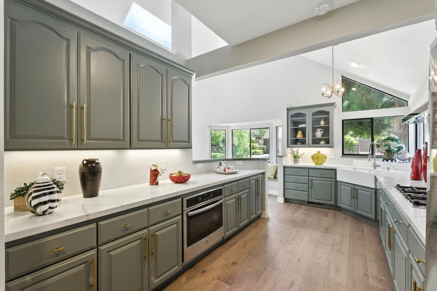 Detail Gallery Image 8 of 45 For 148 Promethean Way, Mountain View,  CA 94043 - 3 Beds | 2 Baths