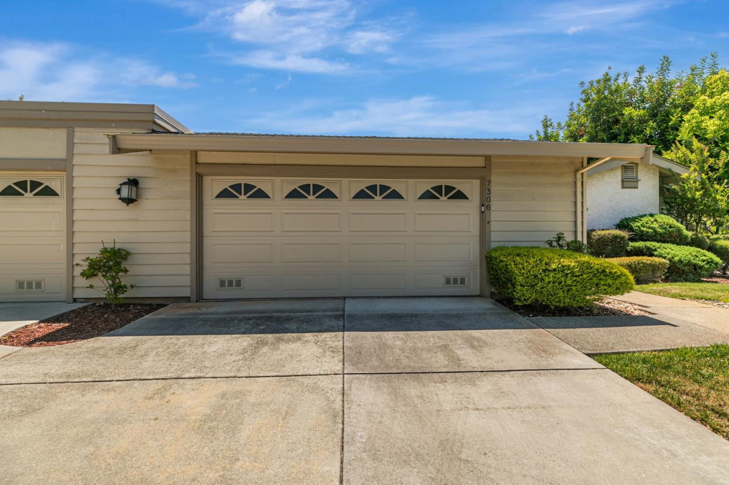 Detail Gallery Image 3 of 73 For 7306 via Granja, San Jose,  CA 95135 - 3 Beds | 2 Baths