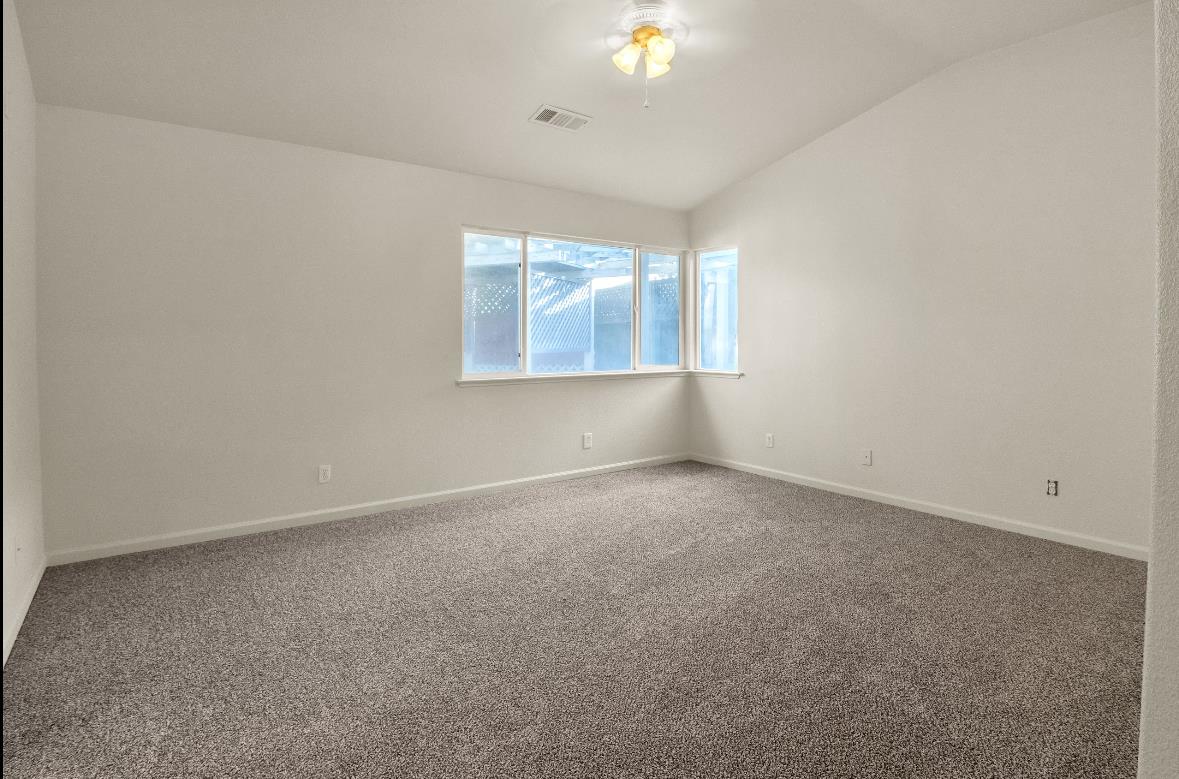 Detail Gallery Image 13 of 33 For 1916 Fall Brook Ct, Merced,  CA 95340 - 3 Beds | 2 Baths
