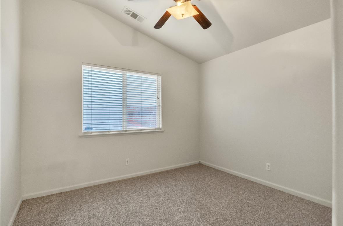 Detail Gallery Image 16 of 33 For 1916 Fall Brook Ct, Merced,  CA 95340 - 3 Beds | 2 Baths