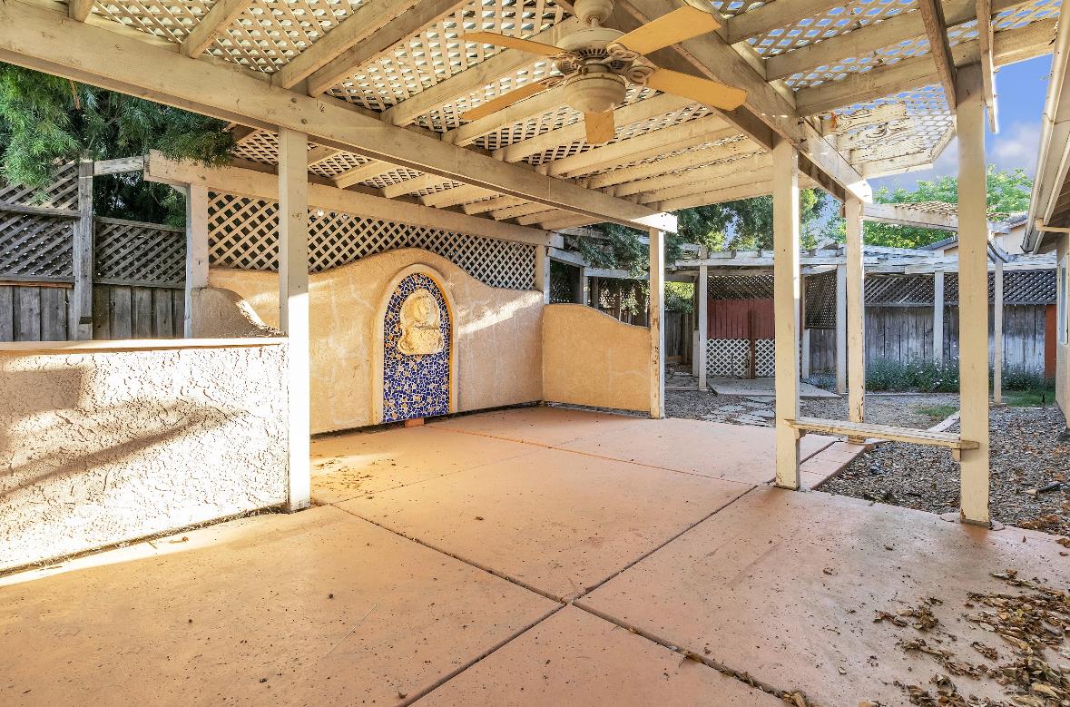 Detail Gallery Image 22 of 33 For 1916 Fall Brook Ct, Merced,  CA 95340 - 3 Beds | 2 Baths