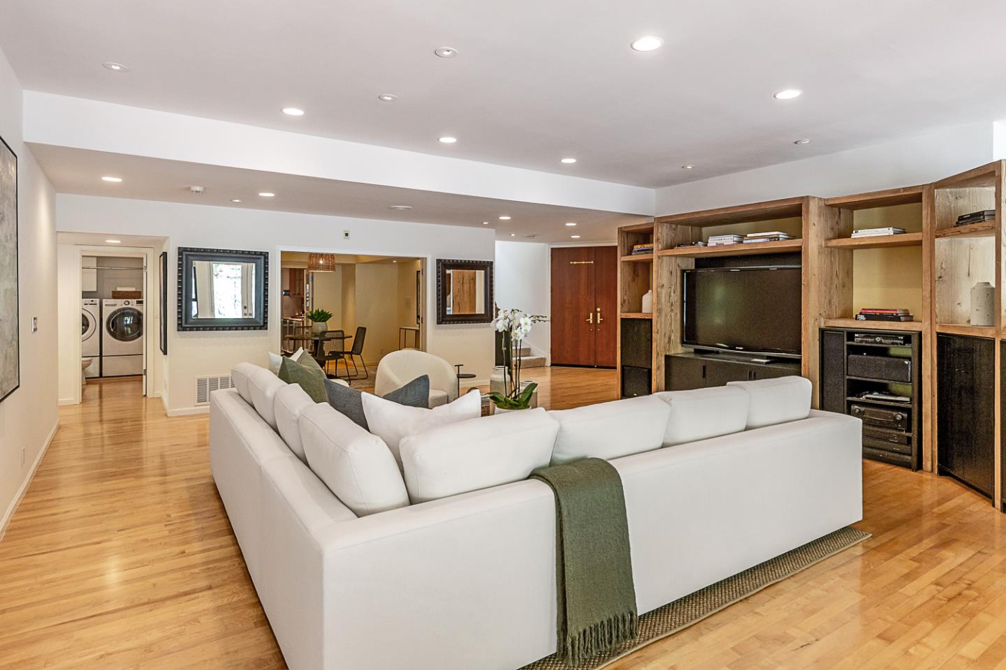 Detail Gallery Image 11 of 59 For 3 Oak Forest Ct, Portola Valley,  CA 94028 - 6 Beds | 5/1 Baths